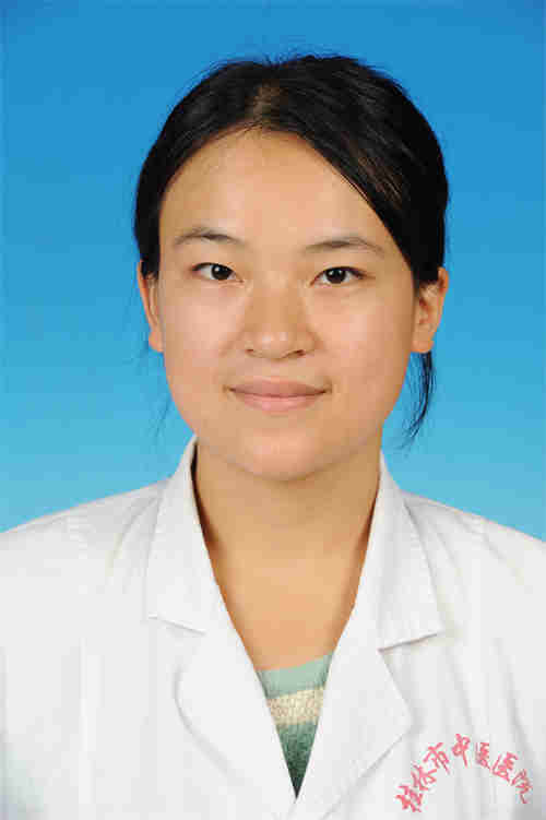 DSC_6316唐燕群 推拿科 医师.jpg