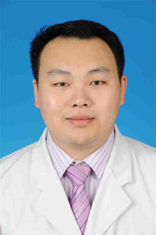 DSC_6766 匡家毅 推拿科 主治医师 党员.jpg